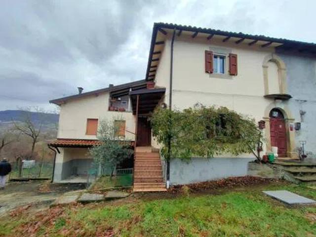Palazzo / Stabile in vendita a Pavullo nel Frignano MO