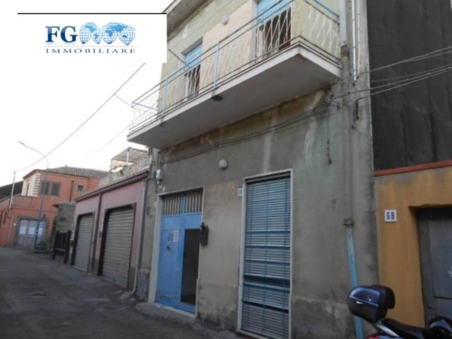 Palazzo / Stabile in vendita a Pedara CT