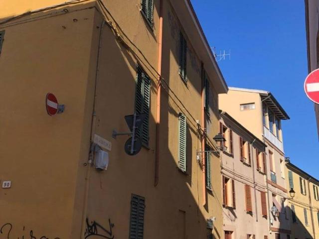 Palazzo / Stabile in vendita a Pesaro PU