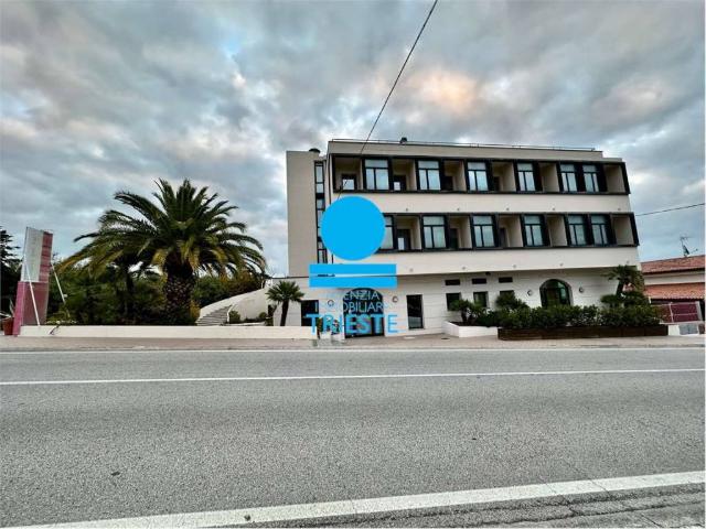 Palazzo / Stabile in vendita a Pesaro PU