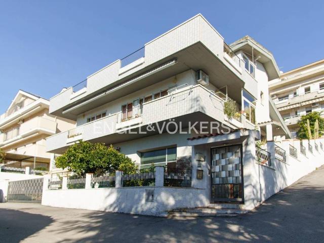 Palazzo / Stabile in vendita a Pescara PE