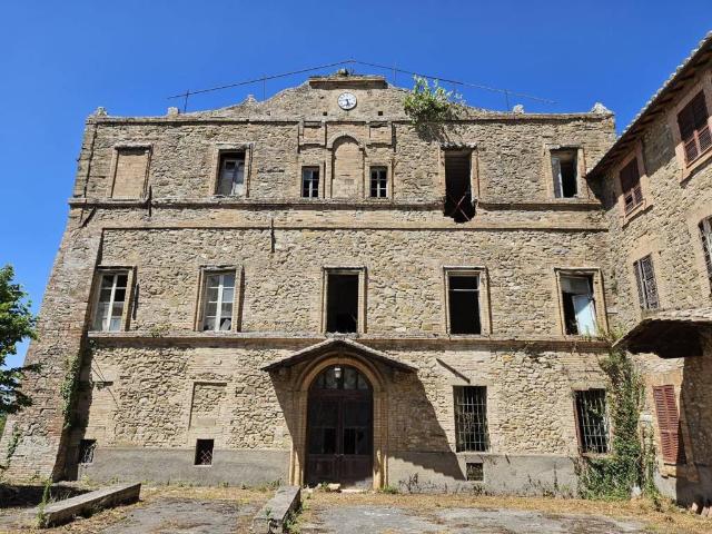 Palazzo / Stabile in vendita a Perugia PG