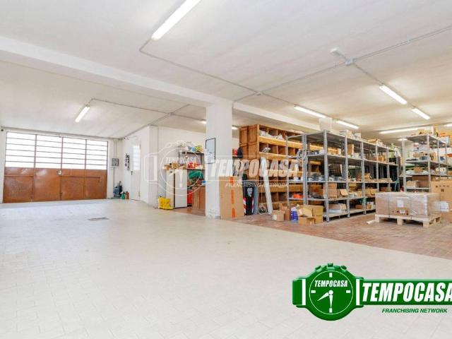 Palazzo / Stabile in vendita a Piacenza PC