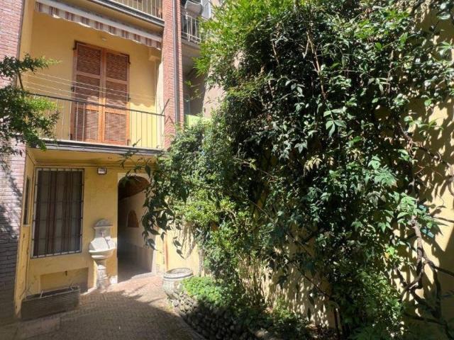 Palazzo / Stabile in vendita a Piacenza PC