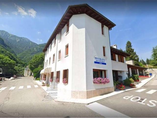Palazzo / Stabile in vendita a Pieve del Grappa TV