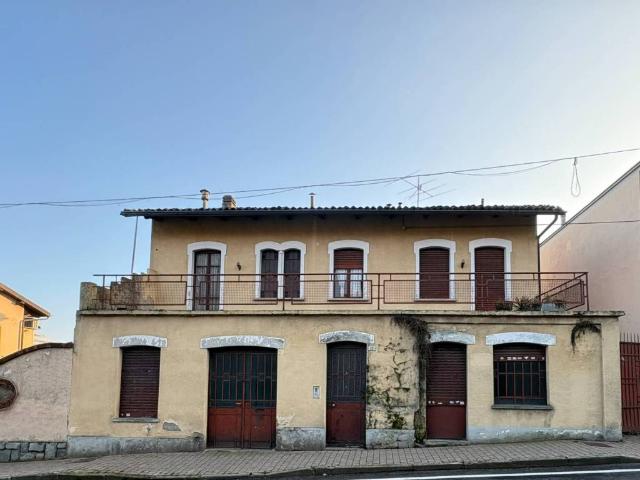 Casa indipendente in vendita a Pino Torinese TO