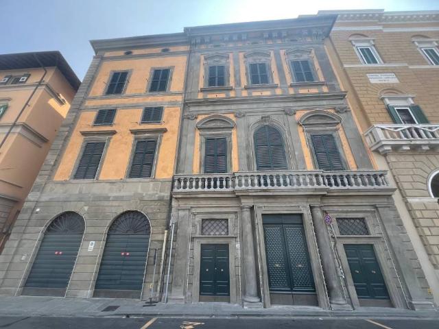 Palazzo / Stabile in vendita a Pisa PI
