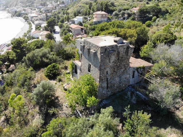 Palazzo / Stabile in vendita a Pollica SA