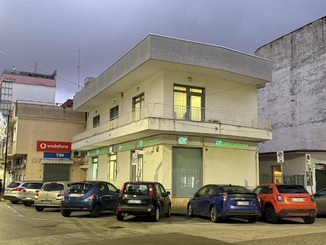 Palazzo / Stabile in vendita a Pomigliano d'Arco NA