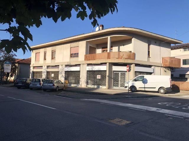 Palazzo / Stabile in vendita a Pordenone PN