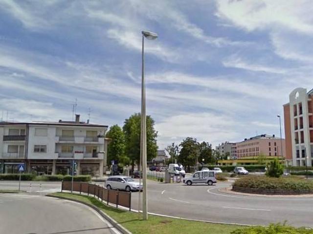 Palazzo / Stabile in vendita a Portogruaro VE