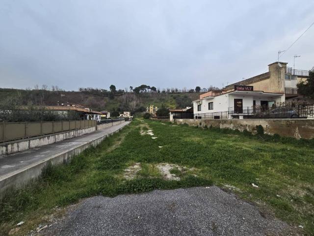Palazzo / Stabile in vendita a Pozzuoli NA