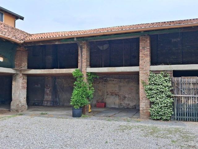 Rustico / Casale in vendita a Pozzuolo Martesana MI