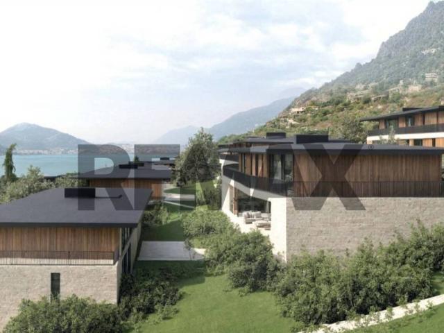 Palazzo / Stabile in vendita a Predore BG