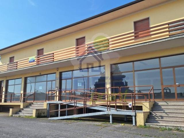 Palazzo / Stabile in vendita a Quinzano d'Oglio BS