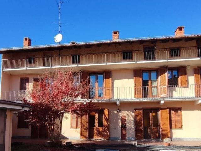 Palazzo / Stabile in vendita a Recetto NO