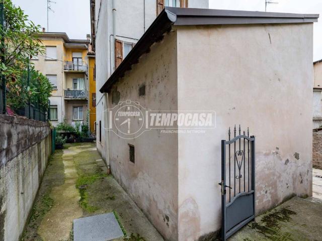 Palazzo / Stabile in vendita a Reggio Emilia RE