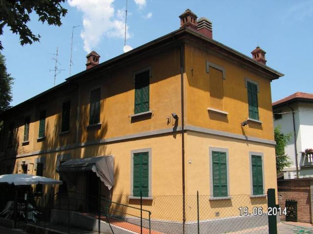 Palazzo / Stabile in vendita a Reggio Emilia RE