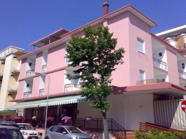 Palazzo / Stabile in vendita a Rimini RN