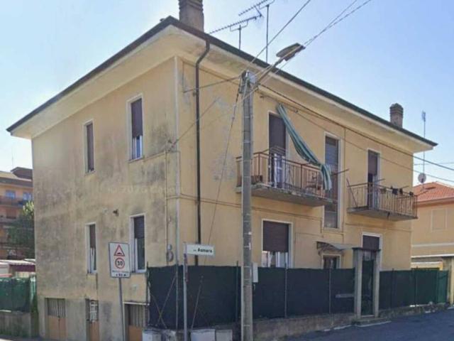 Palazzo / Stabile in vendita a Rivoli TO