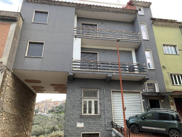 Palazzo / Stabile in vendita a Roccagorga LT