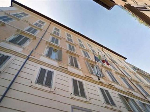 Palazzo / Stabile in vendita a Roma RM