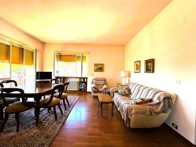 Palazzo / Stabile in vendita a Roma RM
