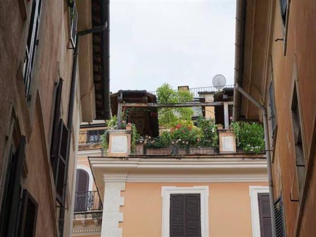 Palazzo / Stabile in vendita a Roma RM