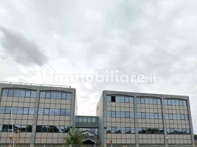 Palazzo / Stabile in vendita a Roma RM