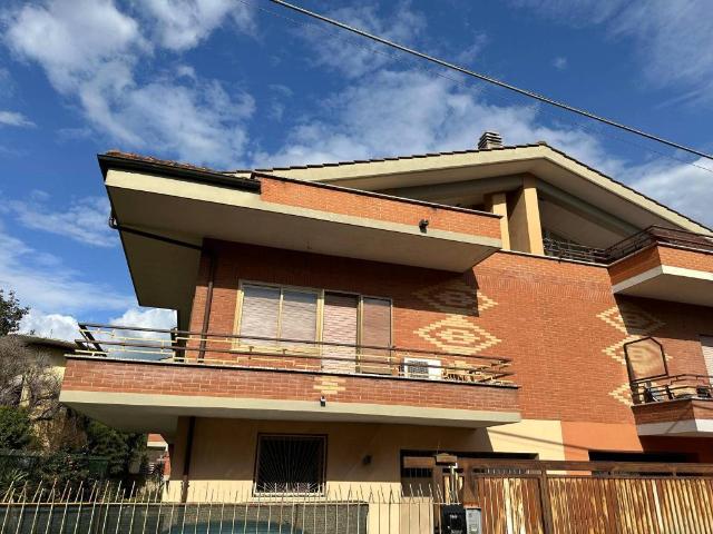 Palazzo / Stabile in vendita a Roma RM