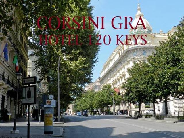 Palazzo / Stabile in vendita a Roma RM