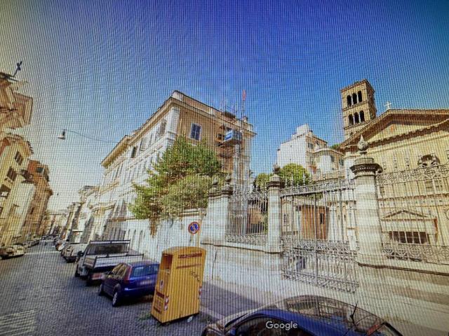 Palazzo / Stabile in vendita a Roma RM