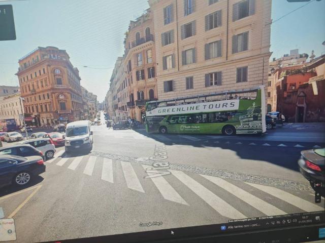 Palazzo / Stabile in vendita a Roma RM