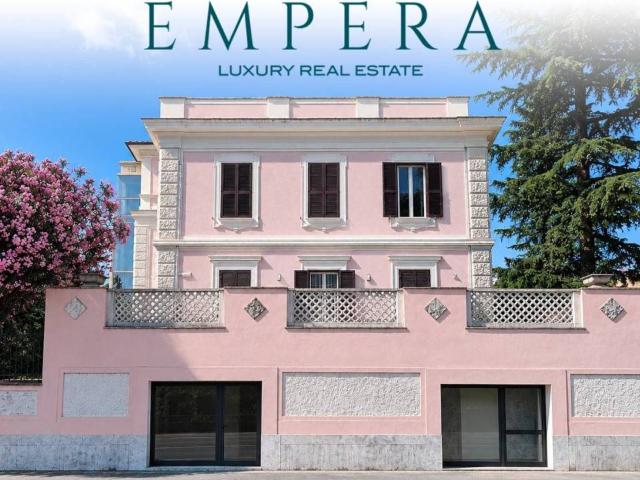 Palazzo / Stabile in vendita a Roma RM