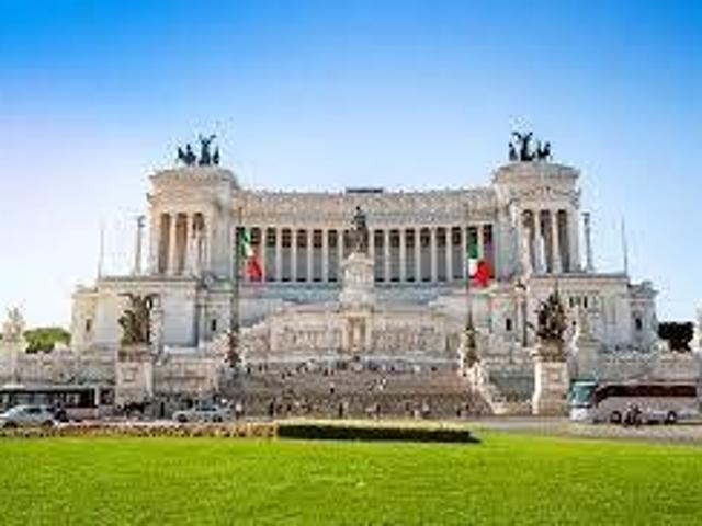 Palazzo / Stabile in vendita a Roma RM