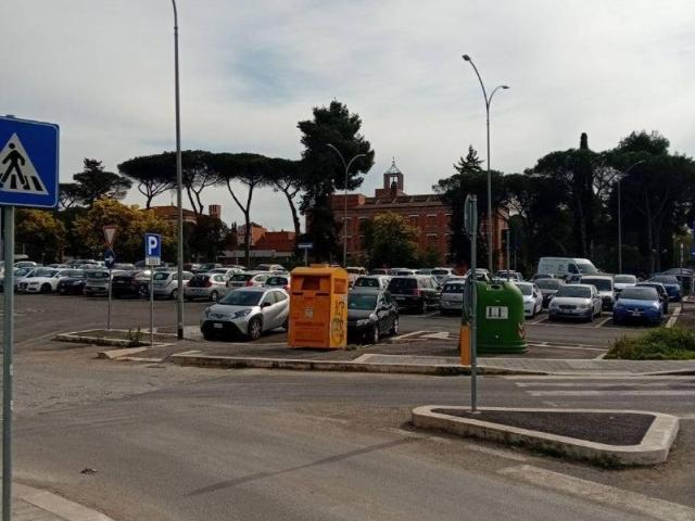 Palazzo / Stabile in vendita a Roma RM