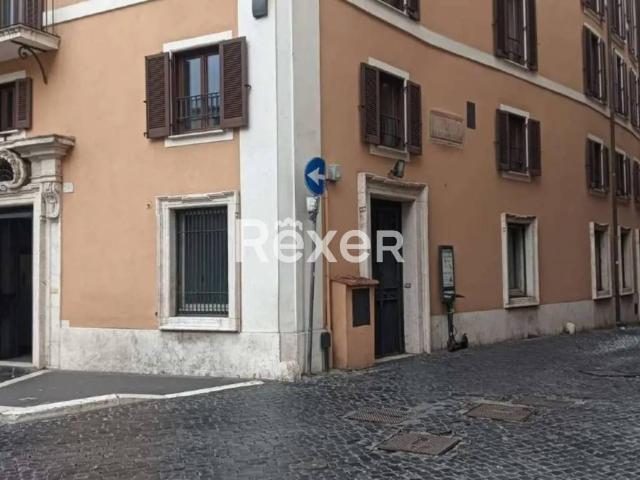 Palazzo / Stabile in vendita a Roma RM