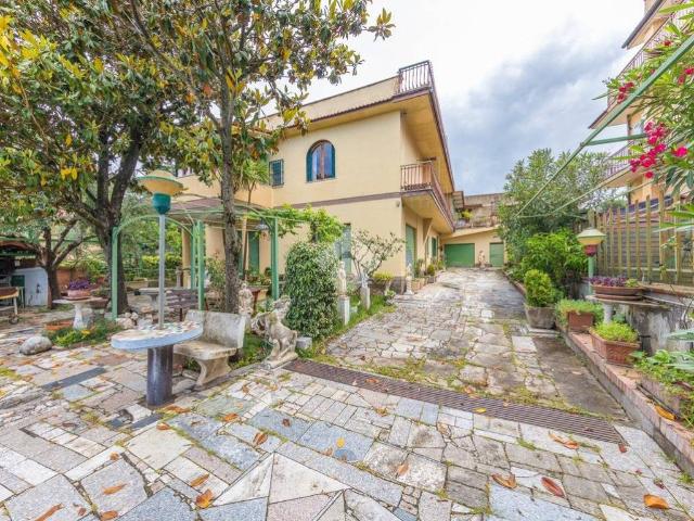 Palazzo / Stabile in vendita a Roma RM