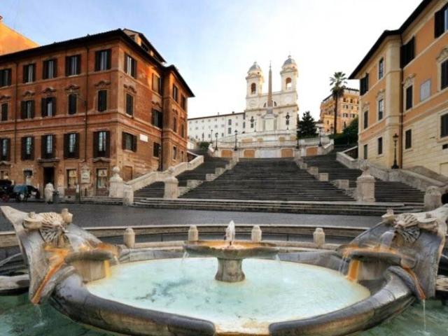 Palazzo / Stabile in vendita a Roma RM