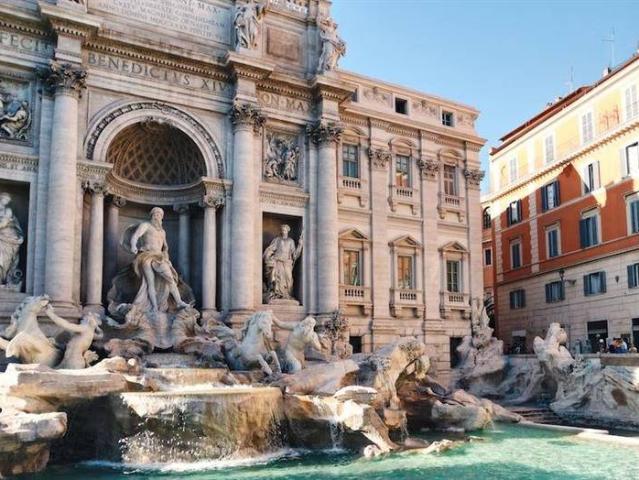 Palazzo / Stabile in vendita a Roma RM