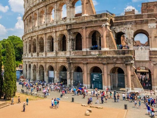 Palazzo / Stabile in vendita a Roma RM