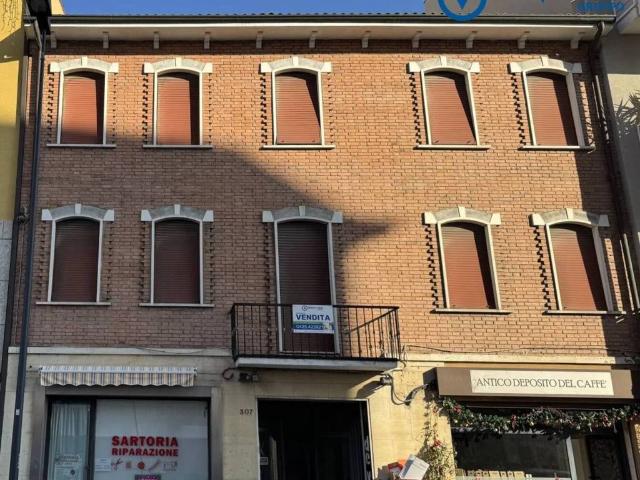 Palazzo / Stabile in vendita a Rovigo RO