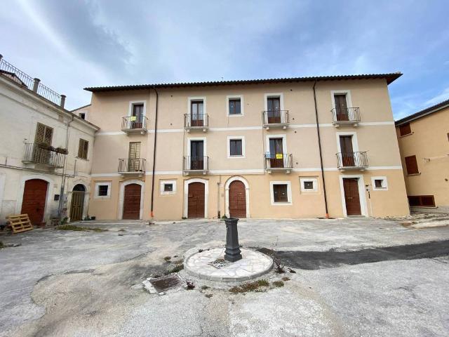 Palazzo / Stabile in vendita a Sulmona AQ