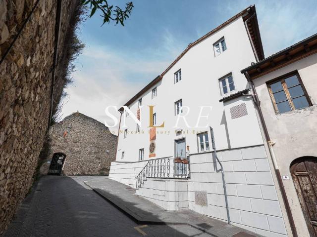 Palazzo / Stabile in vendita a San Casciano in Val di Pesa FI