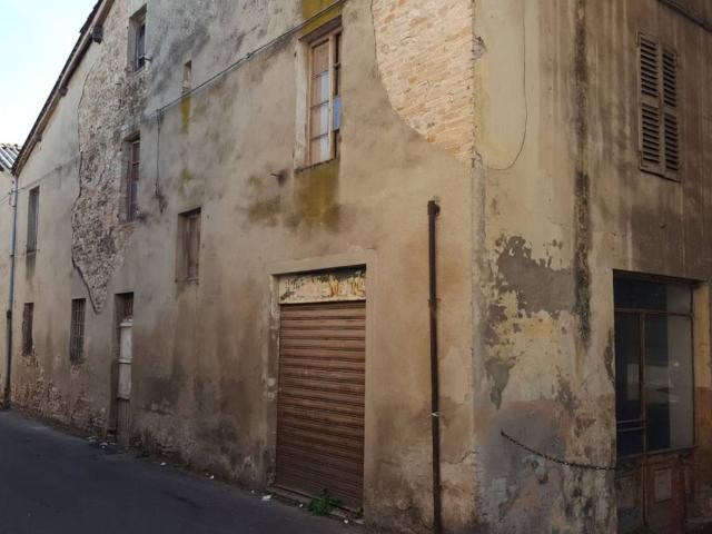 Palazzo / Stabile in vendita a San Giorgio Piacentino PC