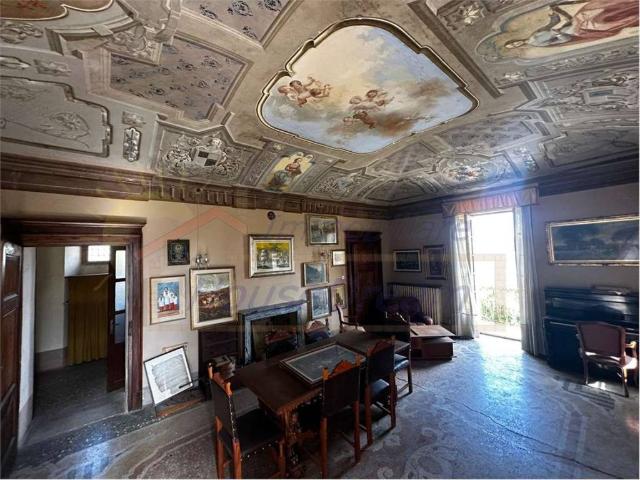 Palazzo / Stabile in vendita a San Maurizio d'Opaglio NO