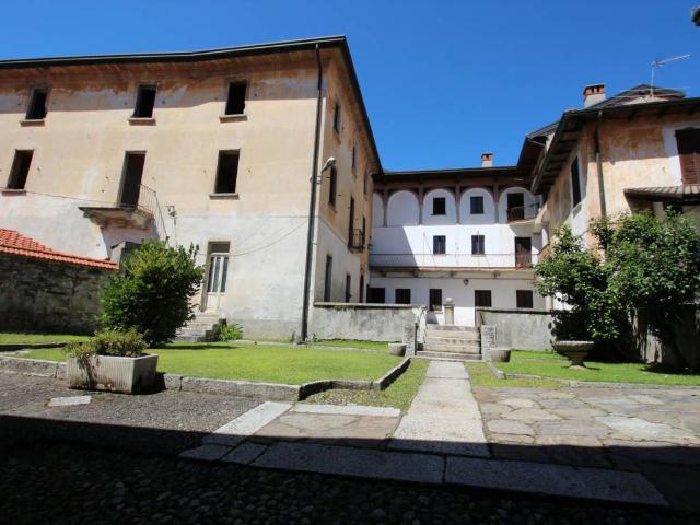 Palazzo / Stabile in vendita a San Maurizio d'Opaglio NO