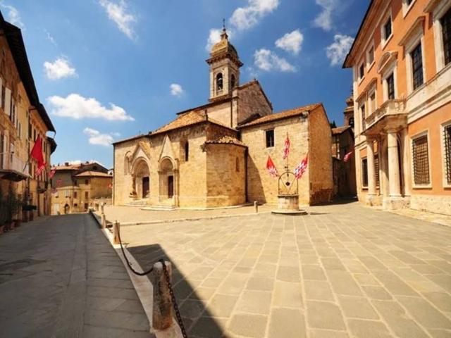 Palazzo / Stabile in vendita a San Quirico d'Orcia SI