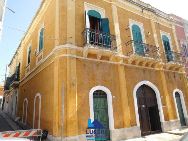 Palazzo / Stabile in vendita a Sannicola LE