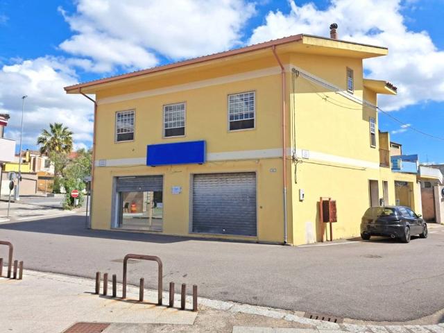 Palazzo / Stabile in vendita a Sanluri VS